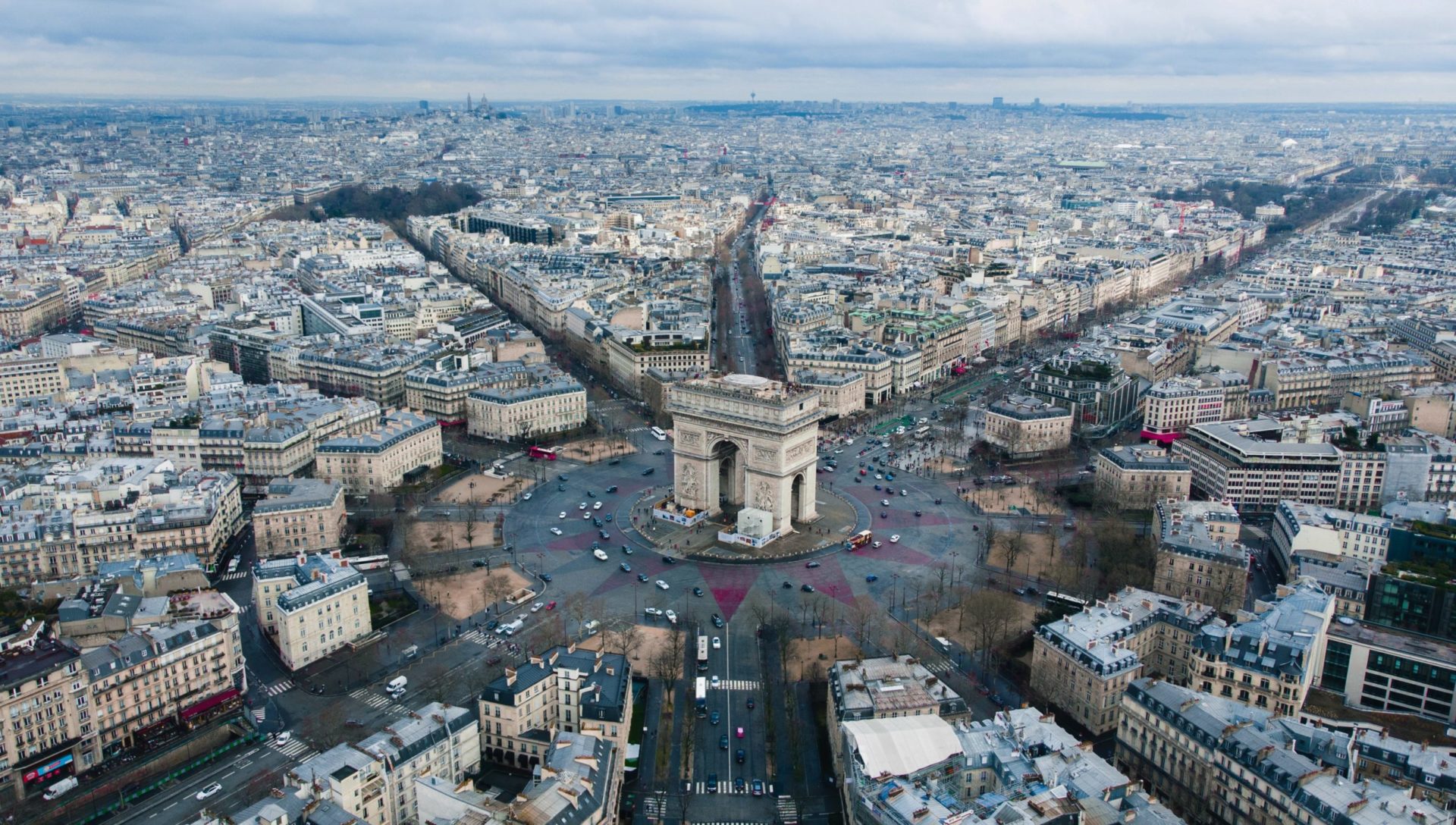 France : les touristes étrangers pourront bénéficier de tests PCR gratuits